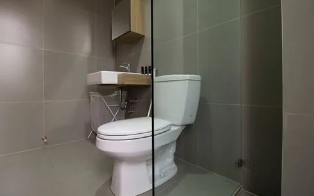 RedDoorz Plus @ Permata Karawaci