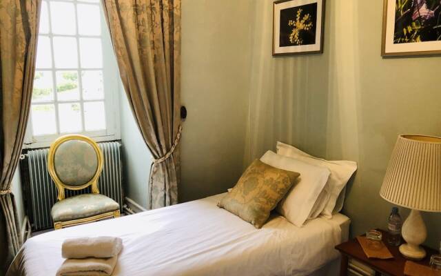 Chateau Celle Guenand