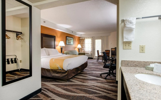 Quality Inn Creekside - Downtown Gatlinburg
