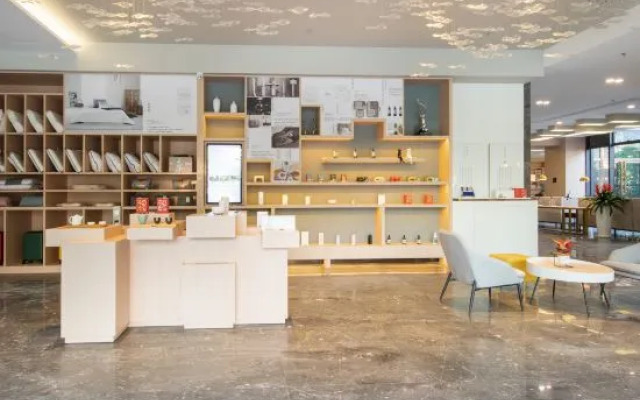 Atour Hotel Shenzhen Longgang Shiyaling Metro Station