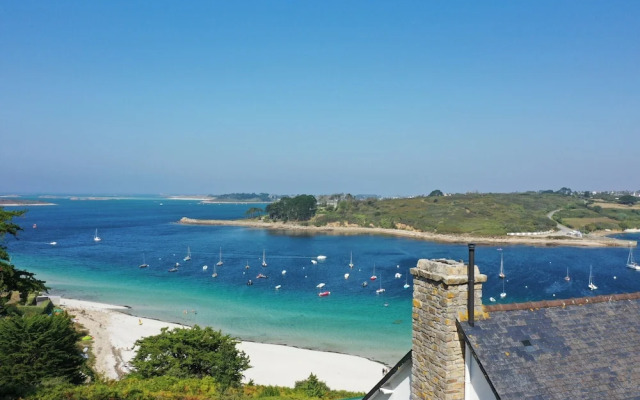 Superb sea View / Private Beach Access