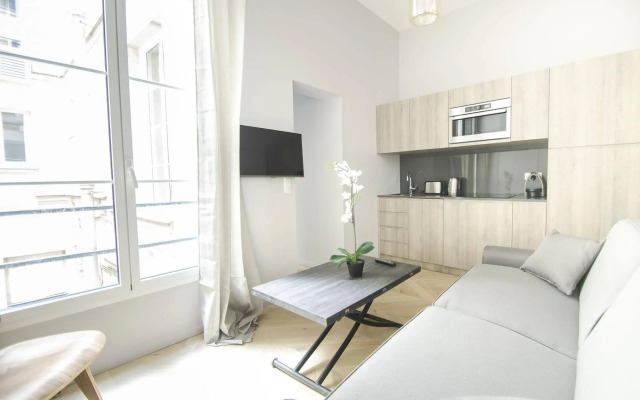 Luxury apartment in Opera - The Louvre