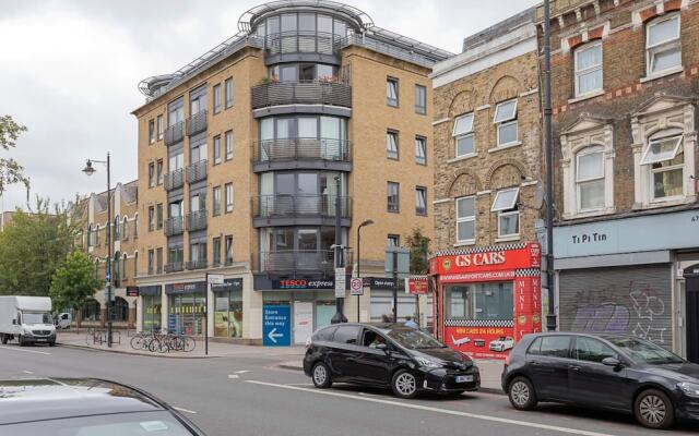 Amazing 2 Bed Apt W/balcony nr Stoke Newington