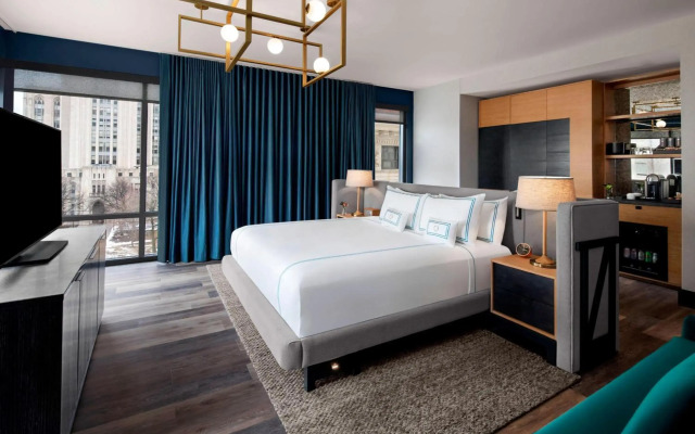 The Oaklander Hotel, Autograph Collection