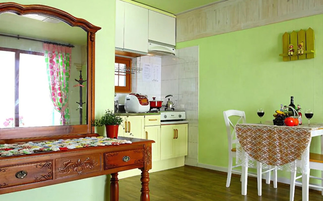 Anmyoendo Gomseom Simile Pension