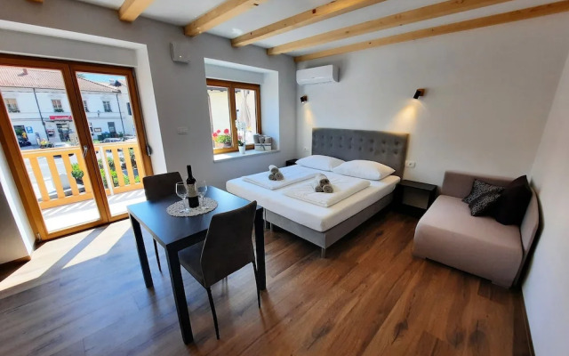 Apartments Hlapi with SPA