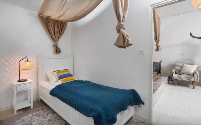 Villa Cissa Apartments by Irundo