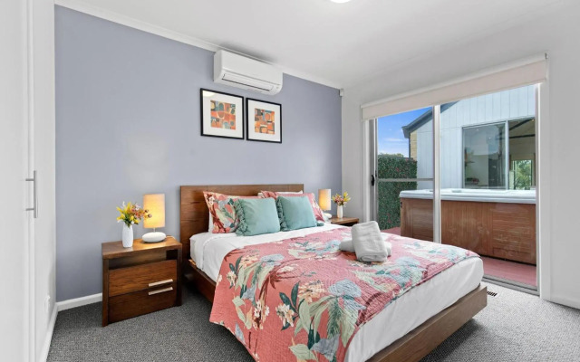 Bliss on the Bay Upstairs