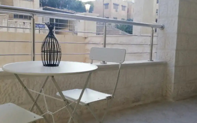Amazing one Bedroom Apartment in Amman,elwebdah 8