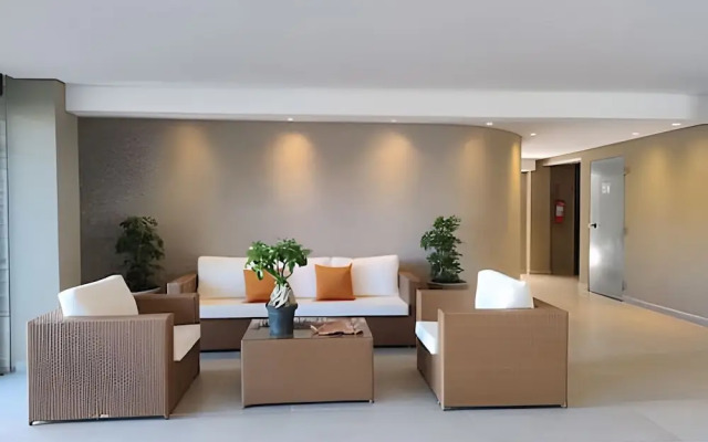 Capri Residence 205