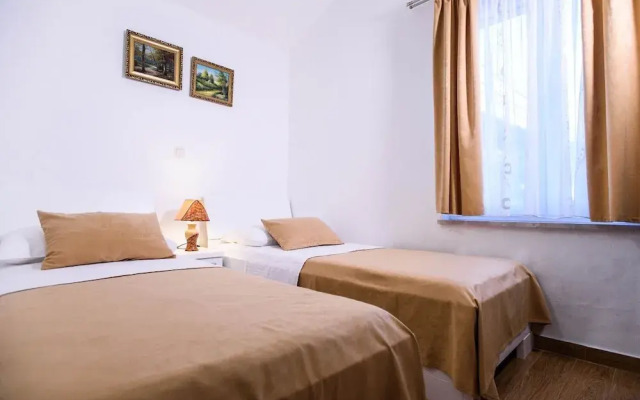 Dusa - With Pool - A3 - III kat