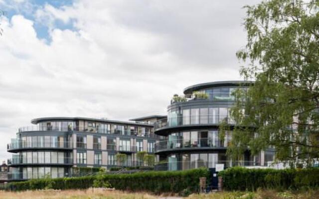 Camstay Riverside