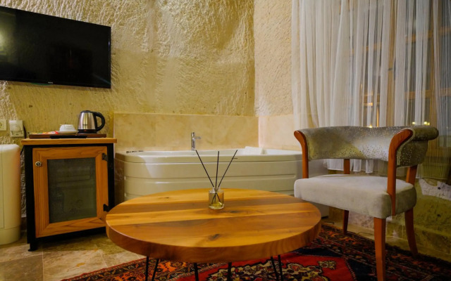 Cave Hotel Saksagan