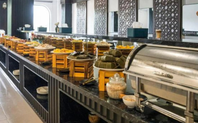 Monaco Hotel