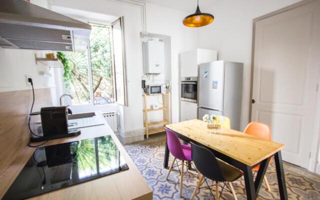 Le 62 - Spacieux T2 Avec Jardin, Parking & Tramway