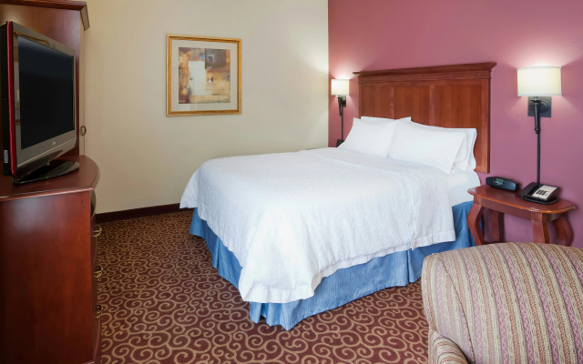 Hampton Inn Fairmont