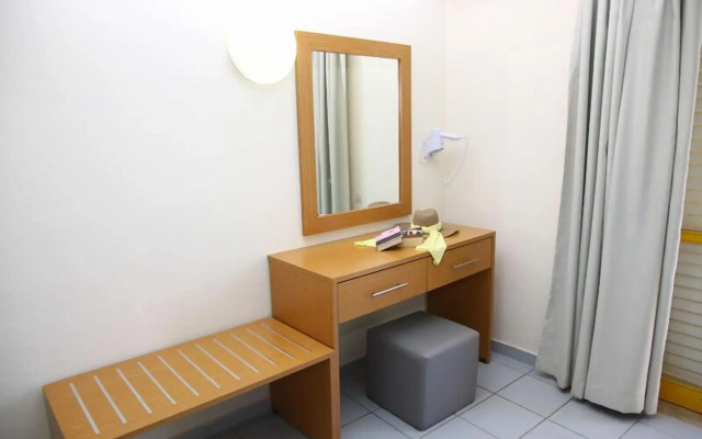 Acropolis Apartments