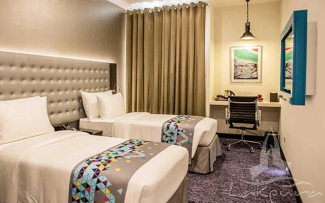 Fairway Colombo - Sri Lanka's First Hotel With Robot Technology