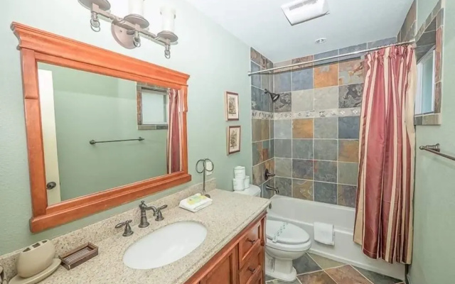 3614 Saddle Road 3 Bedroom Cabin by RedAwning