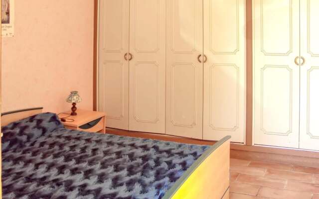 Apartment With 2 Bedrooms in Cavalaire-sur-mer, With Enclosed Garden -