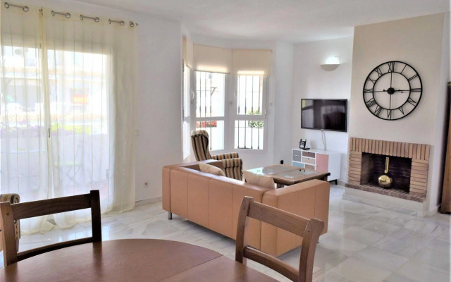 Apartamentos y Casas Serinamar Marbella