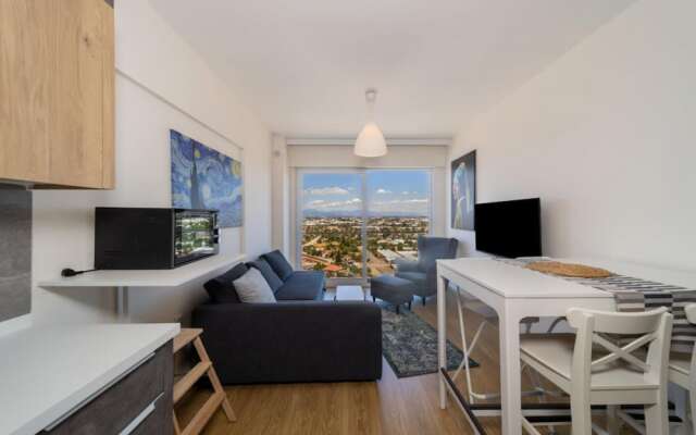 Pleasant Flat With Shared Pool in Kepez