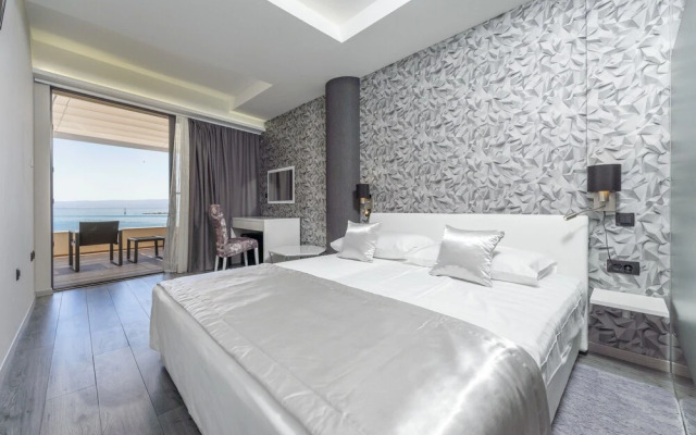 Luxury Rooms Seven