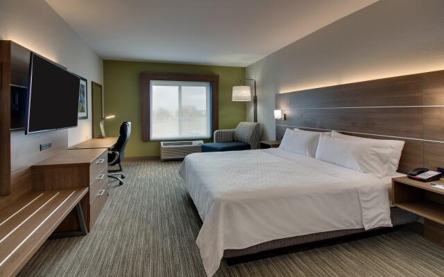 Holiday Inn Express & Suites Waukegan, an IHG Hotel