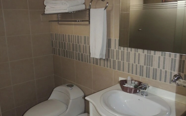 Hotel Ficoa  Real Suites