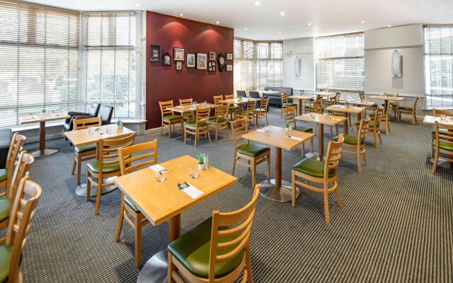 Holiday Inn Basingstoke by IHG