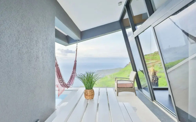 Villa Leonor Cliffside Retreat
