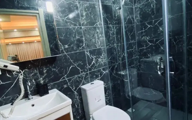 Karşıyaka Plus Otel