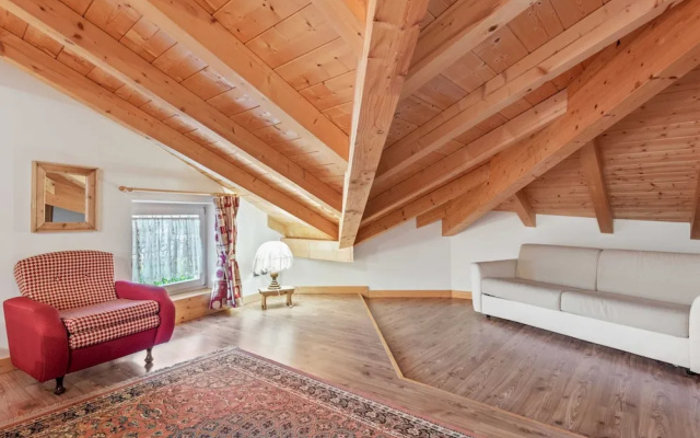 Belvilla by OYO Charming Apartment in Brez With TV