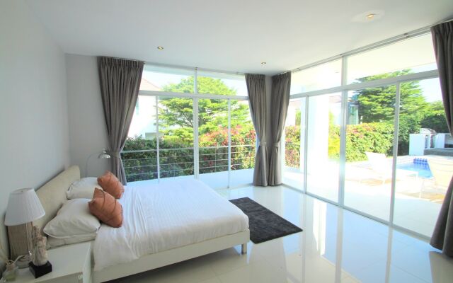 Hua Hin 5 Bedrooms Mansion B3