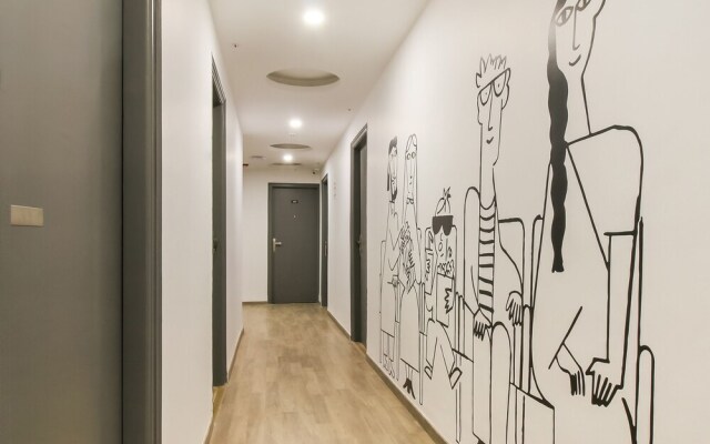 OYO Townhouse 180 Sant Regency