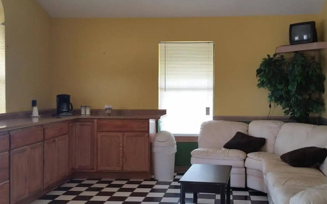 Garden Inn and Suites Hebbronville