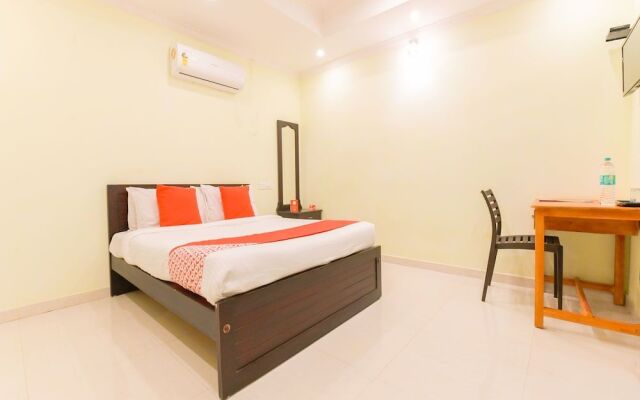 OYO 11529 Diamond Residency