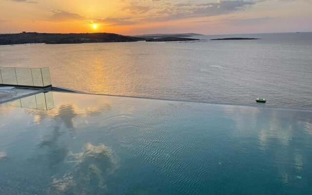 Отель Seaview Hotel Malta - Adults Only Мальта, Буджибба - отзывы, цены и фото номеров - забронировать отель Seaview Hotel Malta - Adults Only онлайн