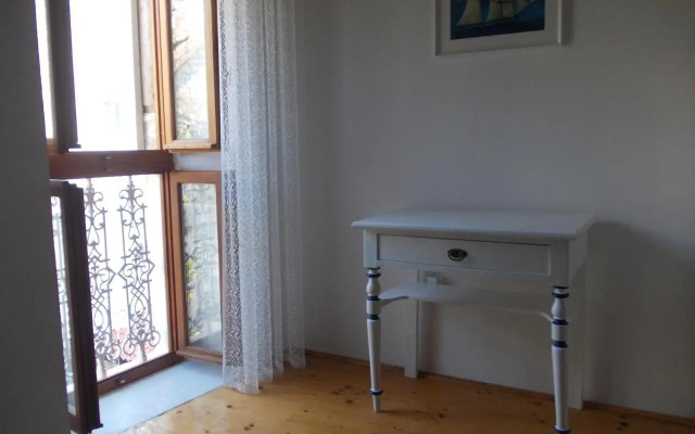 Takoma Hvar