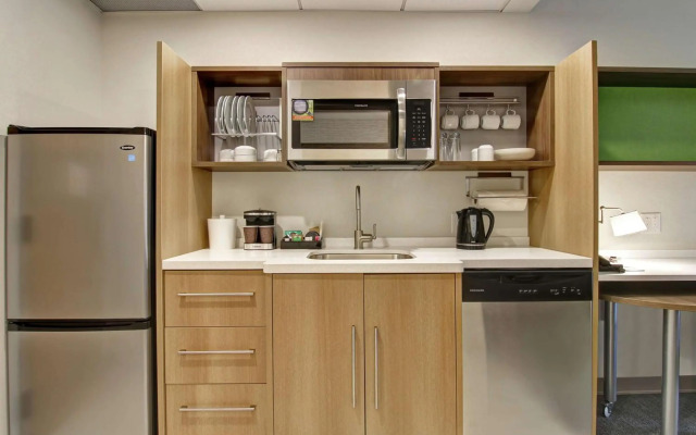 Home2 Suites by Hilton Montreal Dorval