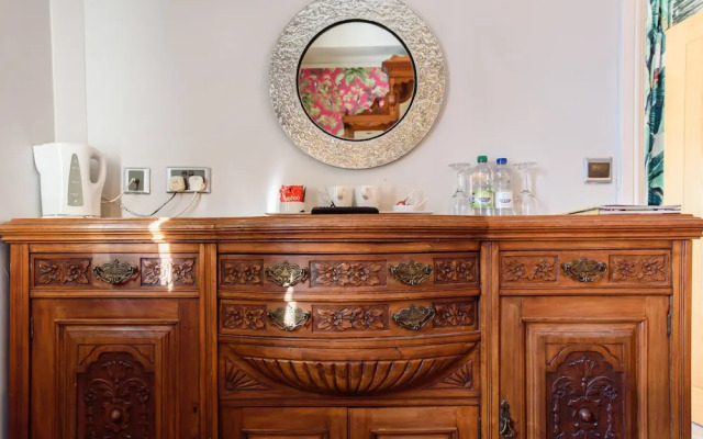 Jolyon's Boutique Hotel