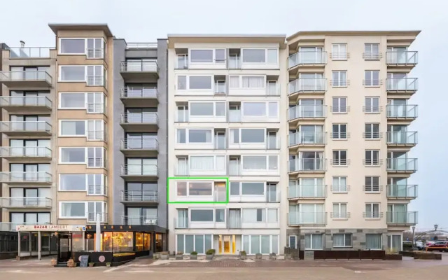 Seafront Apartment With Balcony