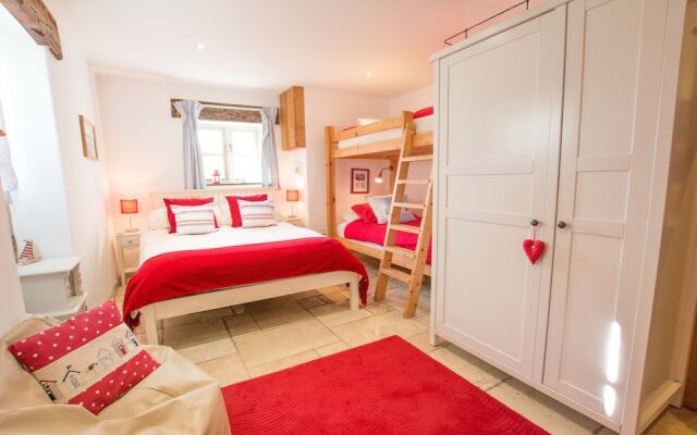 Stables Georgeham 2 Bedrooms Sleeps 6 Dogs Welcome