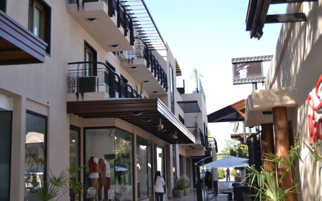 Plaza Paradiso Petit Hotel