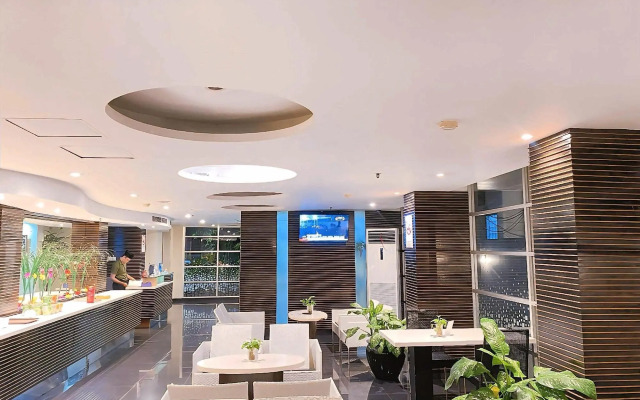 Studio One Hotel