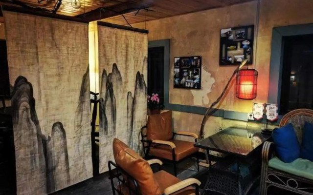 Shihong Inn