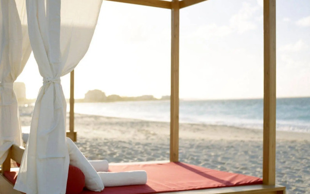 Grace Bay Club