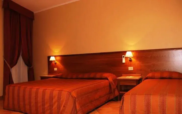 Colonna Room Rental