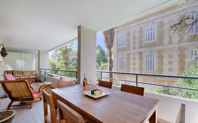 Beautiful T4 - AC - Parking - Balcony at Périer