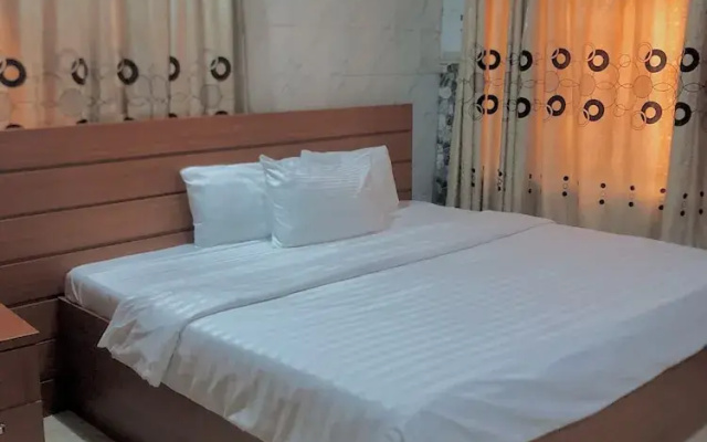 Tofana hotels and apartments Life camp